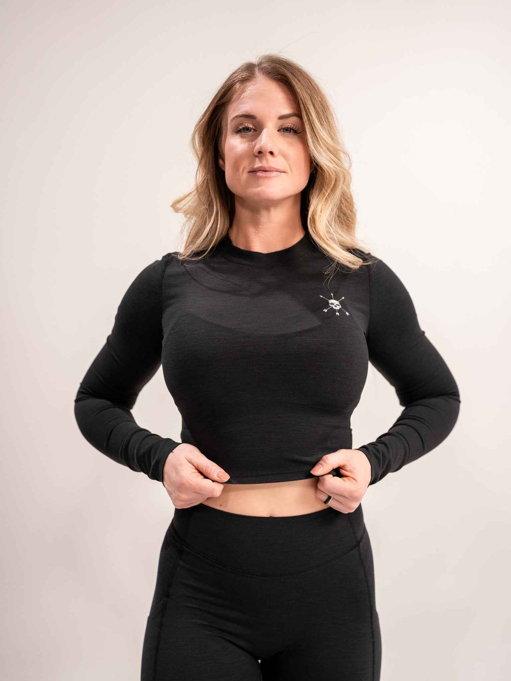 WOMEN'S | DEBUT CROP LONG SLEEVE : BLACK - My Love for Fitness