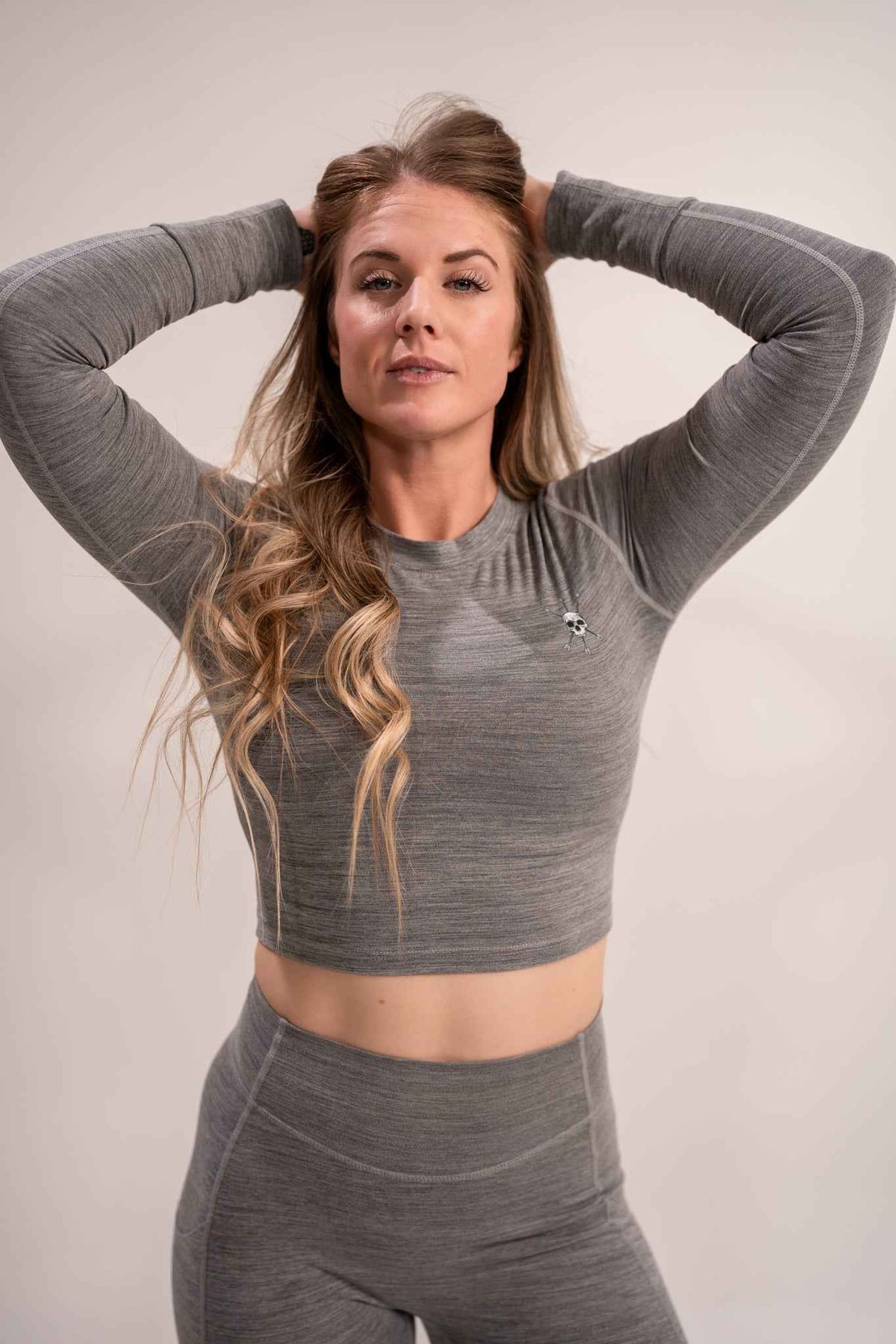 WOMEN'S | DEBUT CROP LONG SLEEVE : GRAY - My Love for Fitness